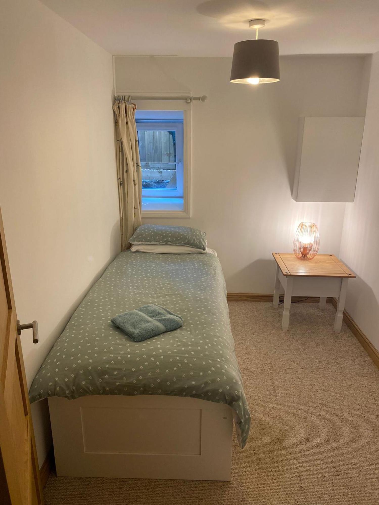 פנזאנס Spacious 2 Bedroom Apartment Near Seafront מראה חיצוני תמונה