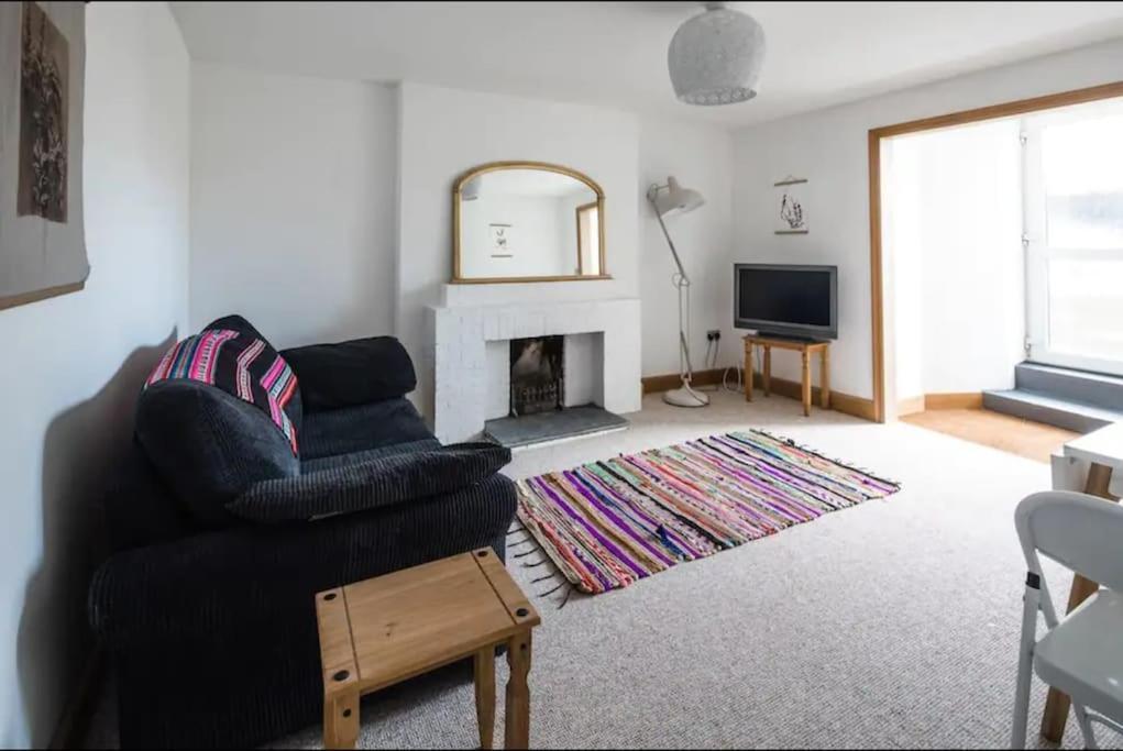 פנזאנס Spacious 2 Bedroom Apartment Near Seafront מראה חיצוני תמונה
