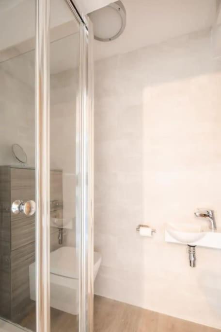 פנזאנס Spacious 2 Bedroom Apartment Near Seafront מראה חיצוני תמונה